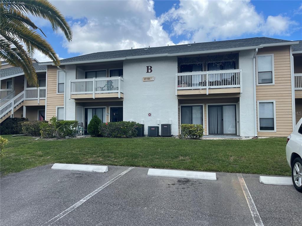 Picture of 455 Alt 19 S Unit 21, Palm Harbor, FL 34683