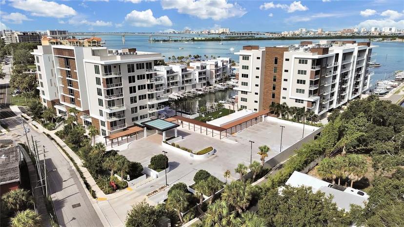 Picture of 920 N Osceola Avenue Unit 201, Clearwater FL 33755