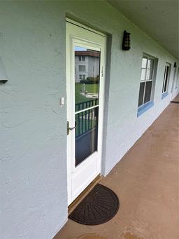 Picture of 333 Lake Howard Drive Nw Unit 202C, Winter Haven, FL 33880