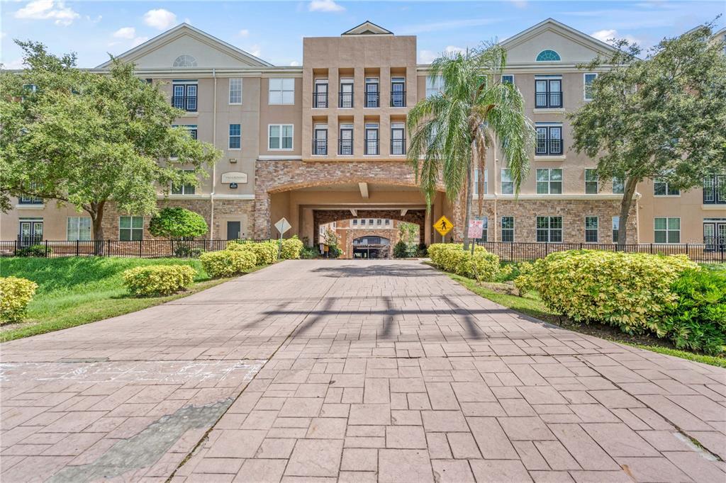 Picture of 4221 W Spruce Street Unit 2429, Tampa, FL 33607