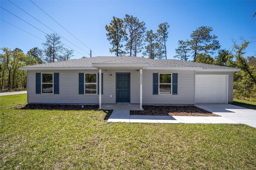 Picture of 24449 NW Falcon Avenue, Dunnellon FL 34431