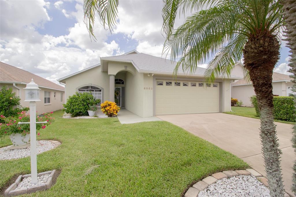 Picture of 6962 Starmount Drive, Lakeland, FL 33810