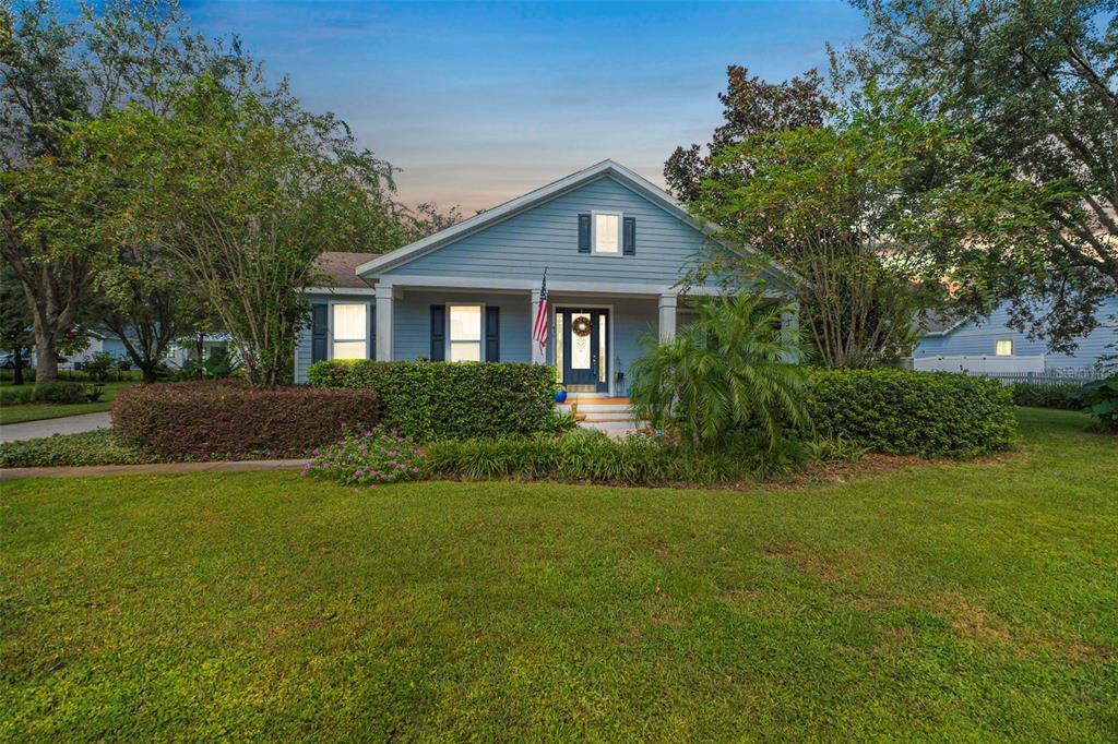 Picture of 450 W Delaware Avenue, Lake Helen, FL 32744