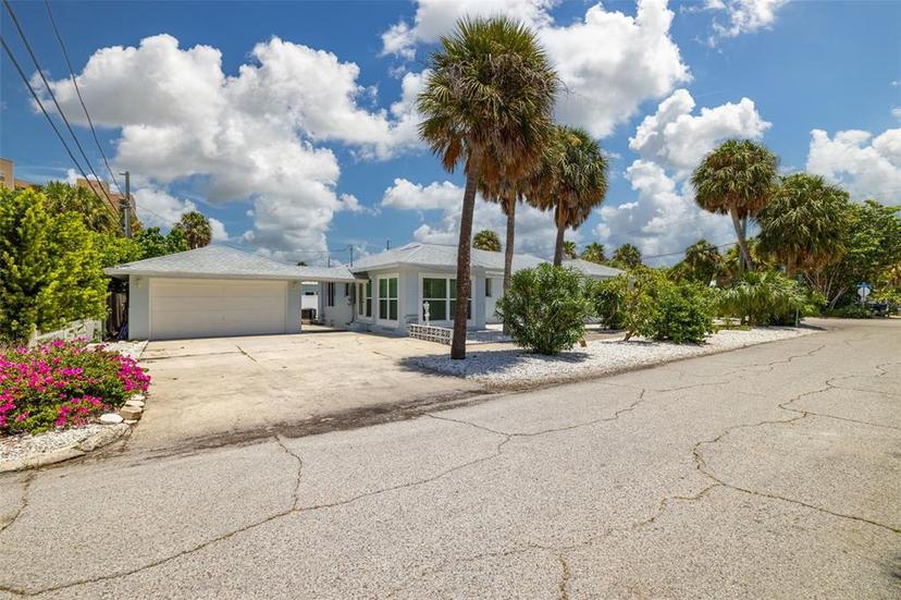 Picture of 850 Mandalay Avenue, Clearwater Beach FL 33767