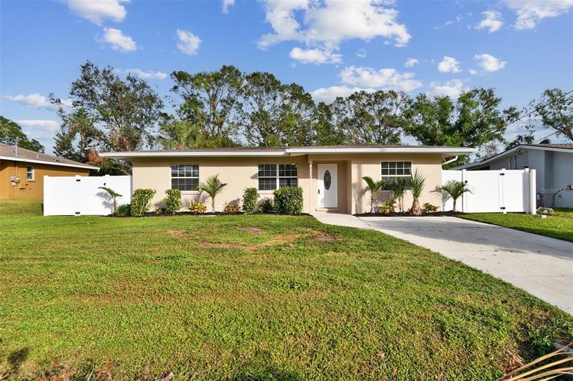 Picture of 831 Searcy Avenue, Sarasota FL 34237