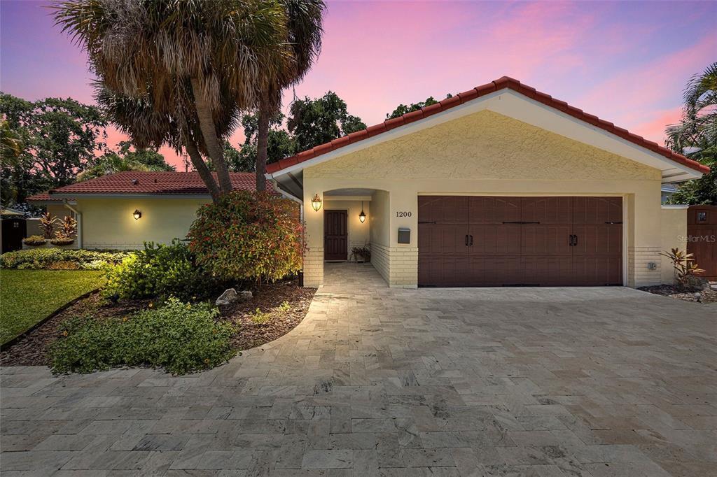 Picture of 1200 Eden Isle Boulevard Ne, St Petersburg, FL 33704