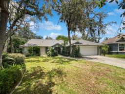 Picture of 3211 Pine Club Drive, Plant City, FL 33566