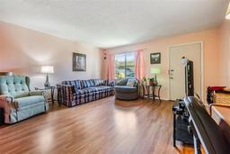 Picture of 2369 Walton Circle Unit N2, Palm Harbor, FL 34683