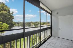 Picture of 811 N Keene Road Unit V7, Clearwater, FL 33755