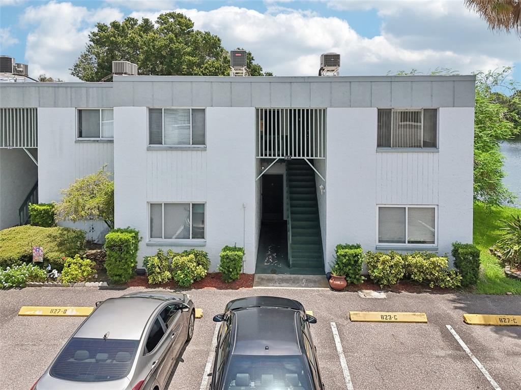 Picture of 811 N Keene Road Unit V7, Clearwater, FL 33755