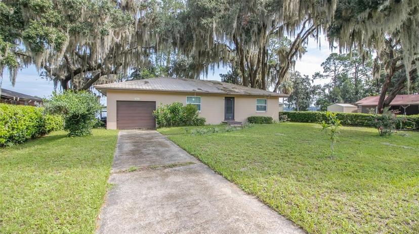 Picture of 764 Lake Shore Terrace, Interlachen, FL 32148