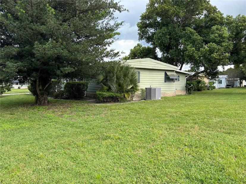 Picture of 3302 Evergreen Road Unit Ge, Zellwood FL 32798