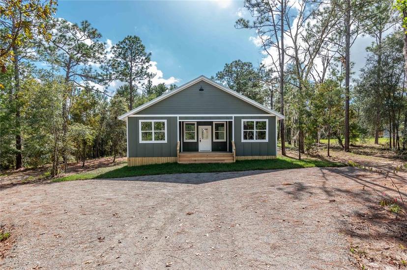 Picture of 177 Whirlwind Loop, Hawthorne, FL 32640