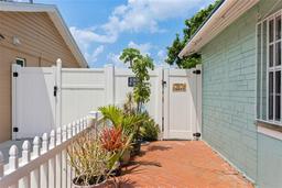 Picture of 8816 Ascot Court, Tampa, FL 33634