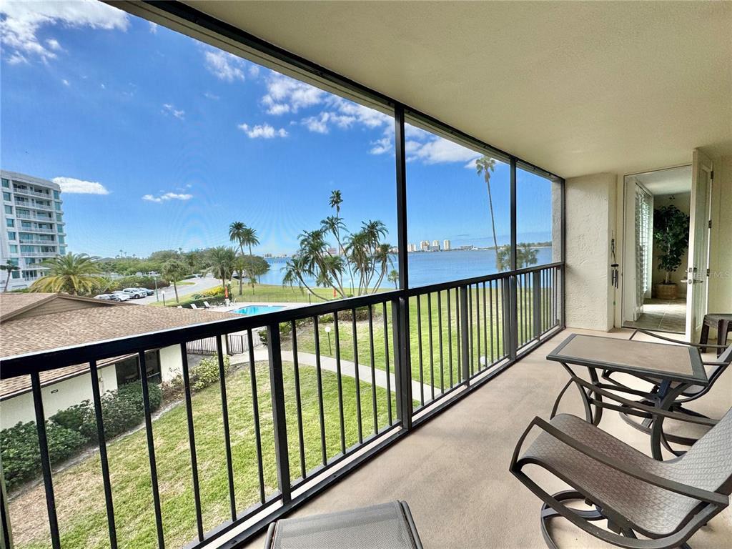 Picture of 100 Oakmont Lane Unit 301, Belleair, FL 33756