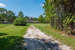 Picture of 895 Cowpen Road, Osteen, FL 32764