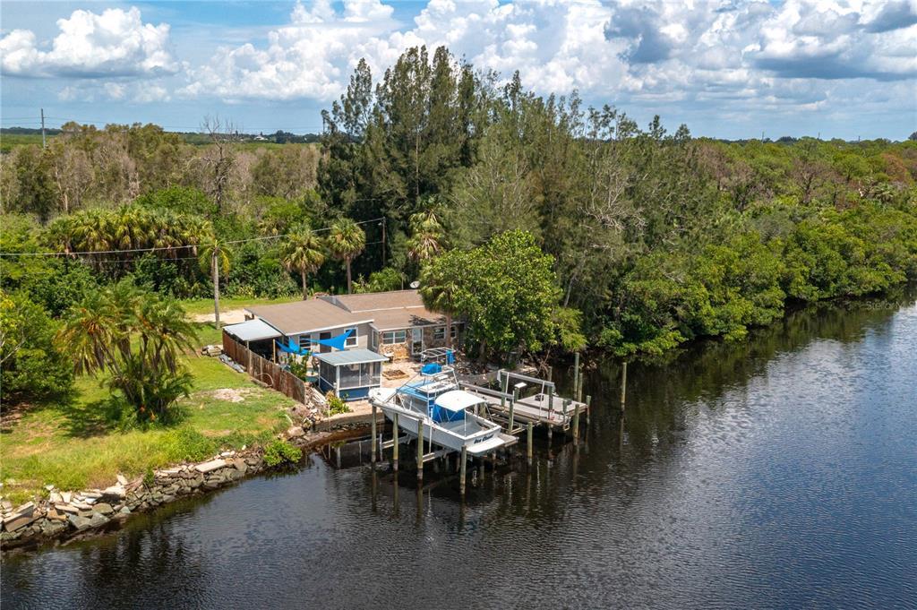 Picture of 1422 Bayshore Road, Ruskin, FL 33570