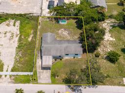 Picture of 205 Avenue U Nw, Winter Haven, FL 33881