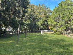 Picture of 11635 SE Highway 42, Weirsdale, FL 32195