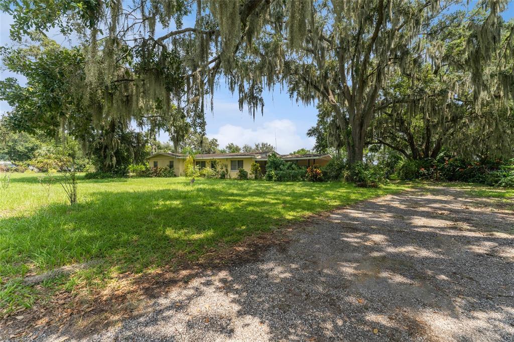 Picture of 2904 Lewis Road, Dover, FL 33527