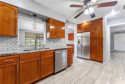 Picture of 2904 Lewis Road, Dover, FL 33527