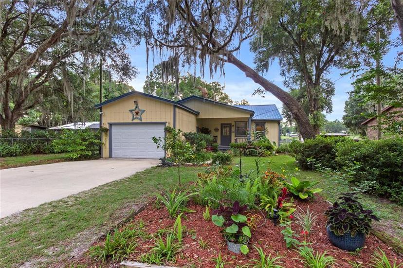 Picture of 832 Lake Shore Terrace, Interlachen FL 32148