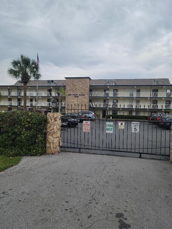 Picture of 6100 12Th Street S Unit 211, St Petersburg FL 33705