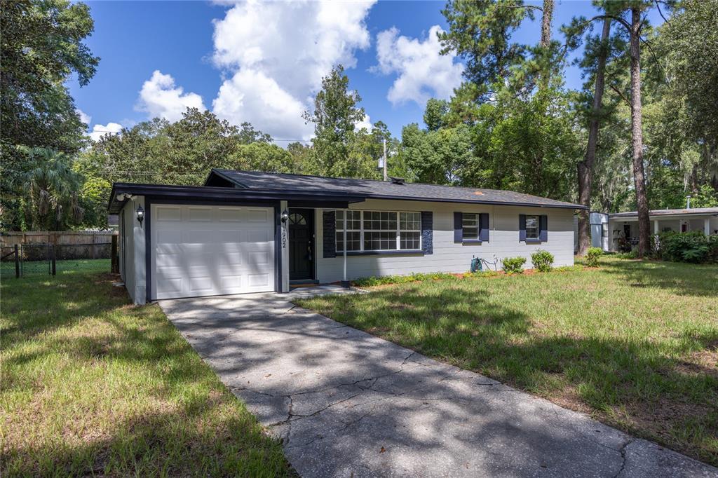 Picture of 1902 NW 38Th Terrace, Gainesville, FL 32605