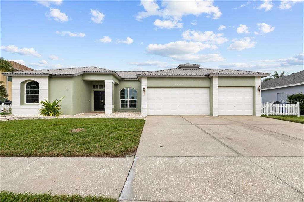 Picture of 13102 Prestwick Drive, Riverview, FL 33579