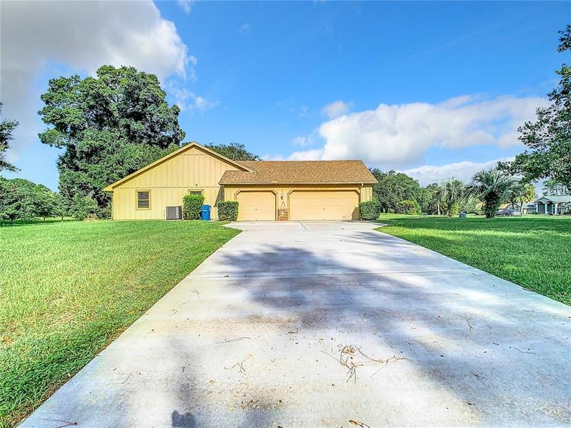 Picture of 9375 Bearwalk Path, Weeki Wachee FL 34613