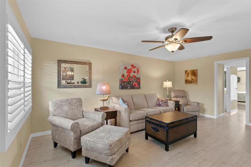 Picture of 5080 Locust Street Ne Unit 232, St Petersburg FL 33703