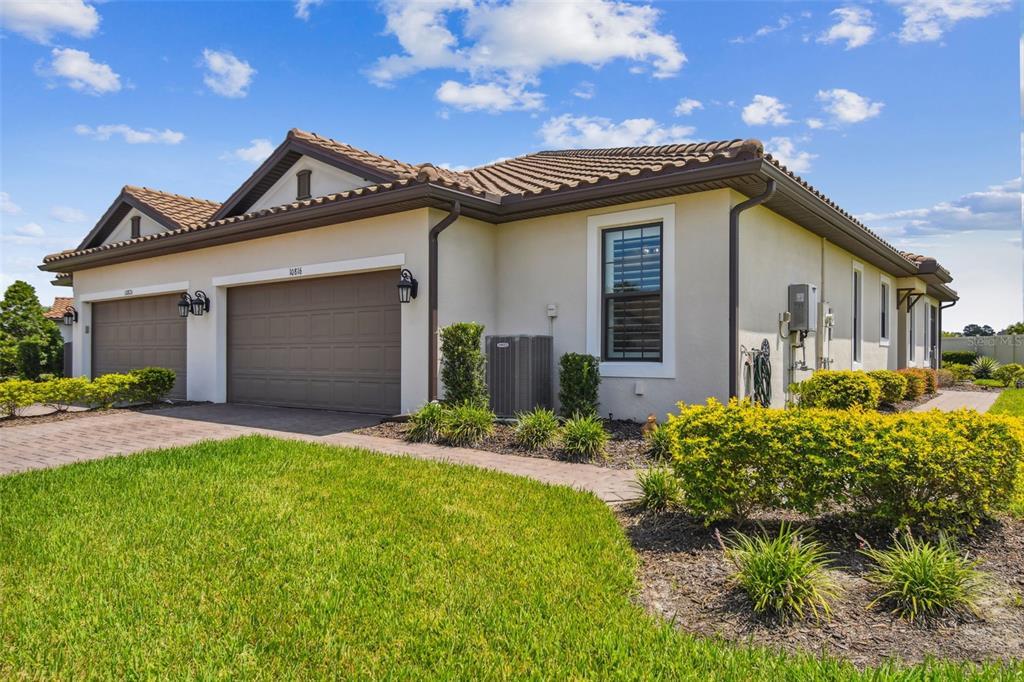 Picture of 10816 Wendover Drive, Palmetto, FL 34221