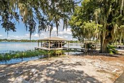 Picture of 121 E Lake Summit Drive, Winter Haven, FL 33884