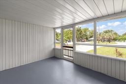 Picture of 109 W Grapefruit Circle, Clearwater, FL 33759