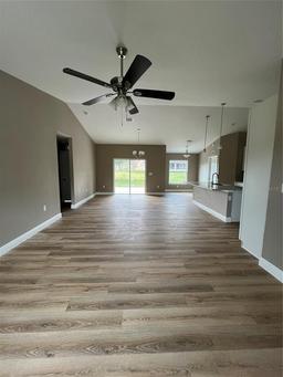 Picture of 13048 NE 7Th Loop, Silver Springs, FL 34488