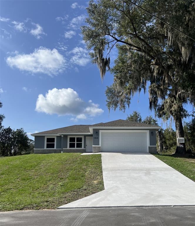 Picture of 13048 NE 7Th Loop, Silver Springs, FL 34488