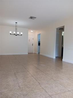 Picture of 4606 W Gray Street Unit 110, Tampa, FL 33609