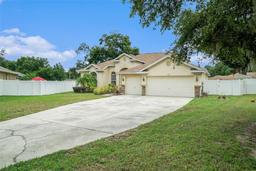 Picture of 1704 Cresswell Manor Court, Dover, FL 33527