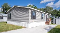 Picture of 226 W Bullard Ave, Lake Wales, FL 33853