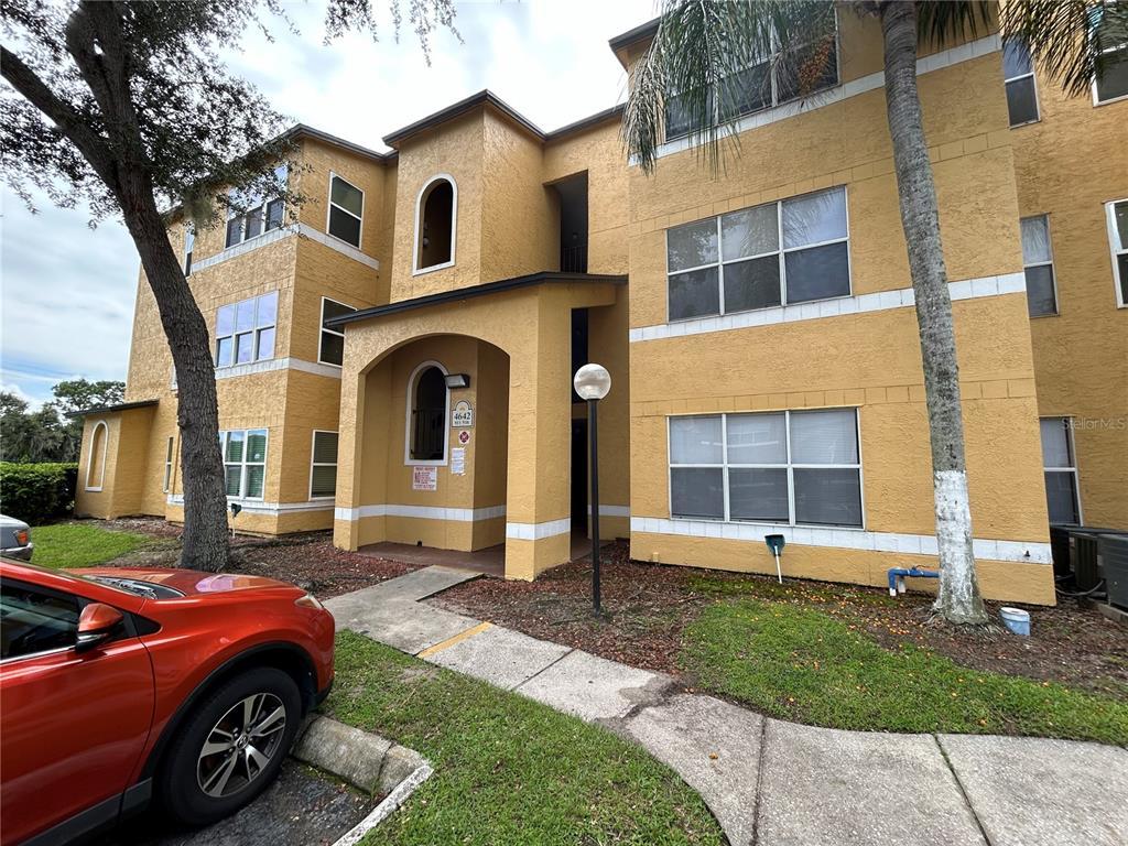 Picture of 4642 Commander Drive Unit 933, Orlando, FL 32822