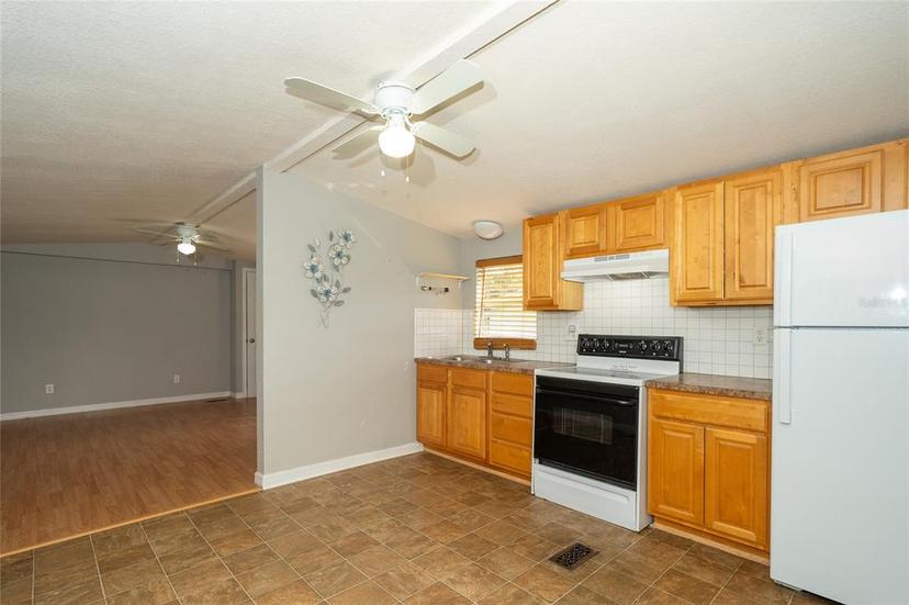 Picture of 39034 Central Avenue, Zephyrhills FL 33540