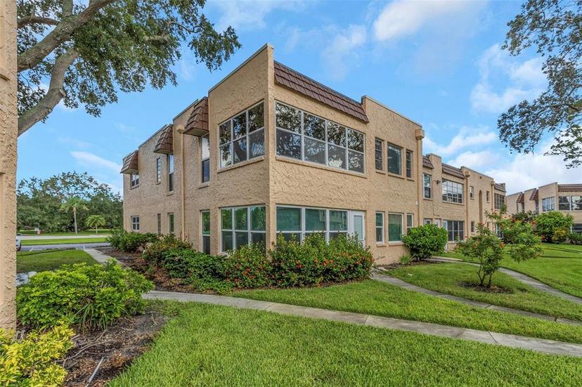 Picture of 224 Aspen Circle, Seminole FL 33777