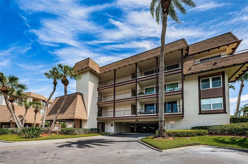 Picture of 3021 Countryside Boulevard Unit 28A, Clearwater FL 33761