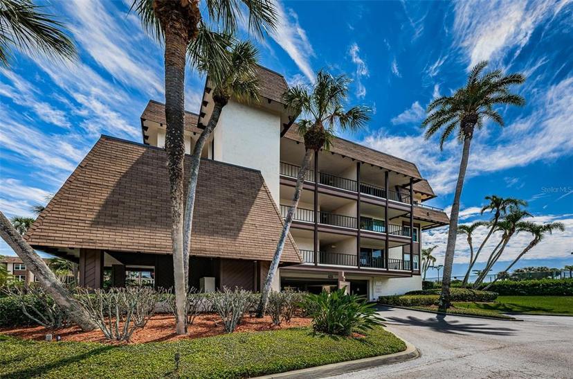 Picture of 3021 Countryside Boulevard Unit 28A, Clearwater FL 33761