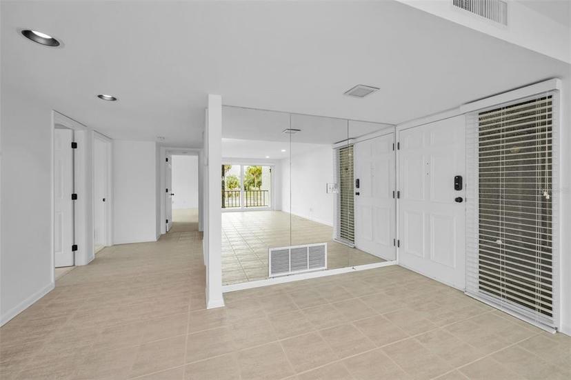 Picture of 3021 Countryside Boulevard Unit 28A, Clearwater FL 33761