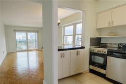 Picture of 750 Burlington Avenue N Unit 5D, St Petersburg, FL 33701