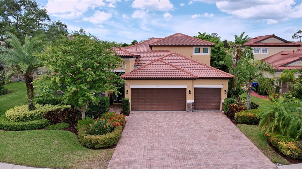 Picture of 4586 Grand Lakeside Drive, Palm Harbor, FL 34684