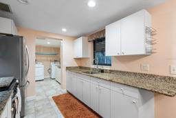 Picture of 2015 Bayshore Gardens Parkway, Bradenton, FL 34207