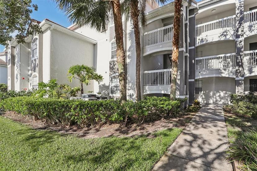 Picture of 13905 Fairway Island Drive Unit 1022, Orlando FL 32837