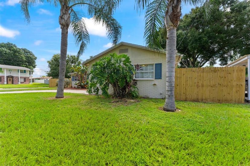 Picture of 8402 Bedford Lane, Tampa FL 33615